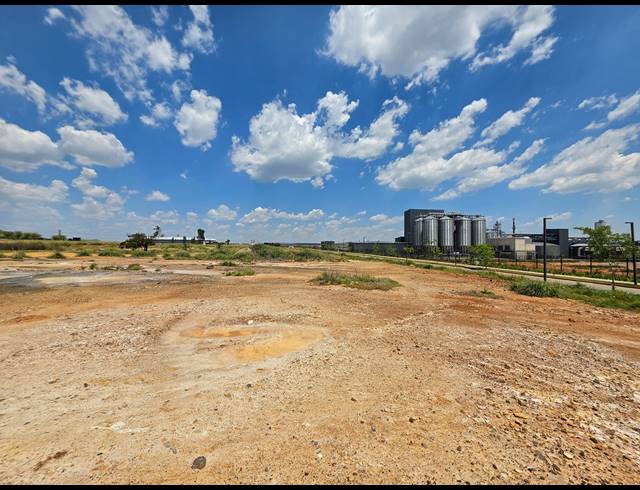 43,064M² VACANT LAND FOR SALE IN GOSFORTH PARK